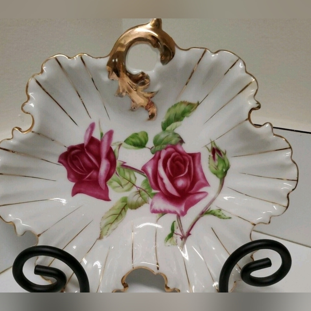 Vintage Scaĺloped Edge Leaf Shaped 8" Candy Dish Rose Motif Gold Trim